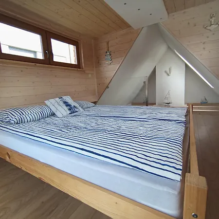 Marynarski Z Kominkiem