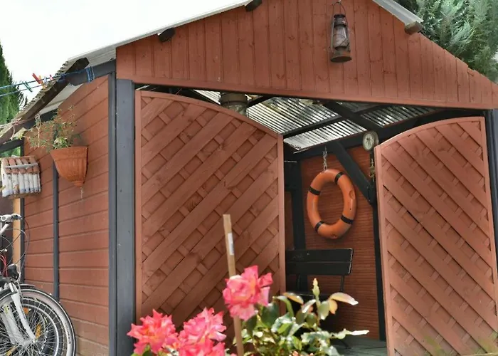 Marynarski Z Kominkiem *